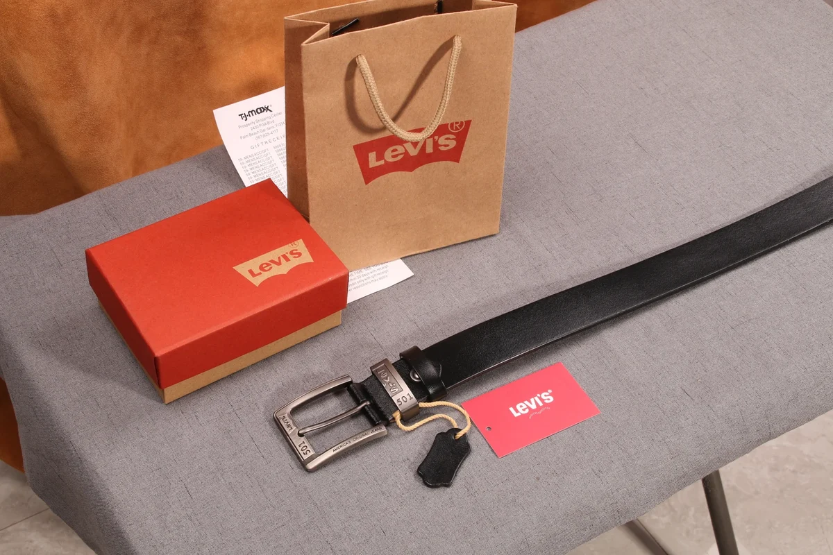 Levi's American-original pin-buckle belt · CKS