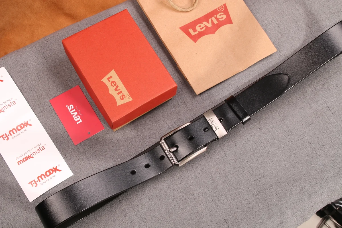 Cinturón Levi's 501 con hebilla alargada · CKS