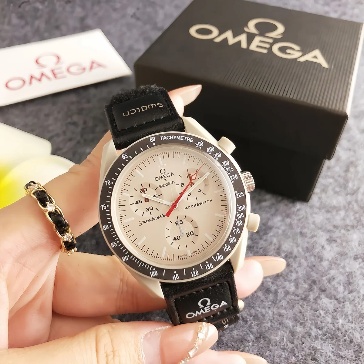 OM2210 watch · FSD