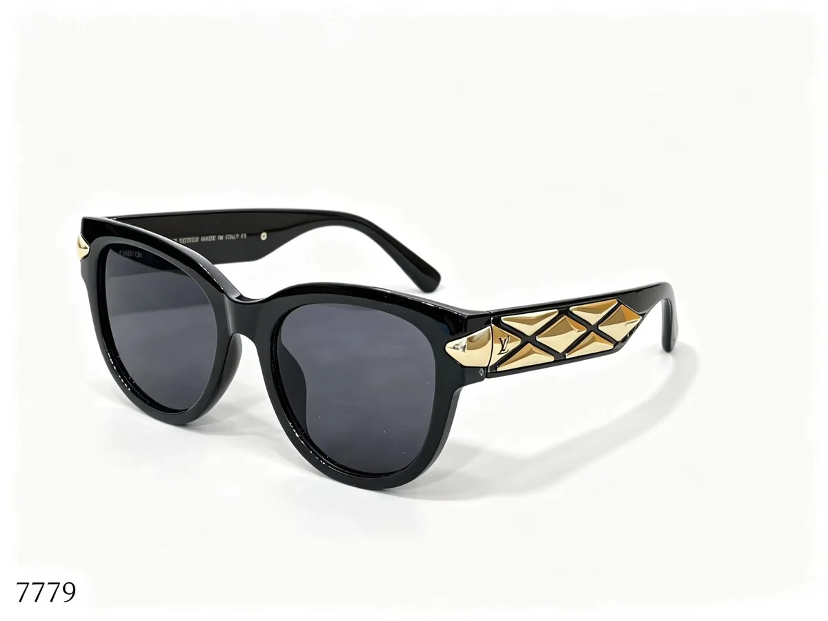 Sunglasses 7999 · A57