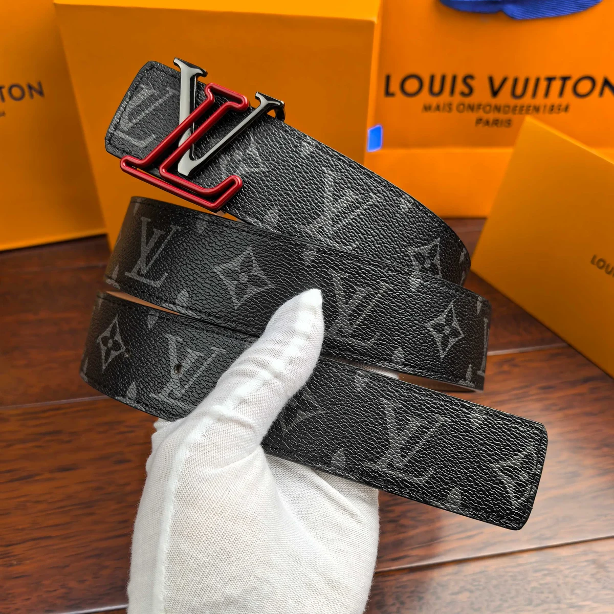Louis Vuitton Cinturón 34215 · CKS