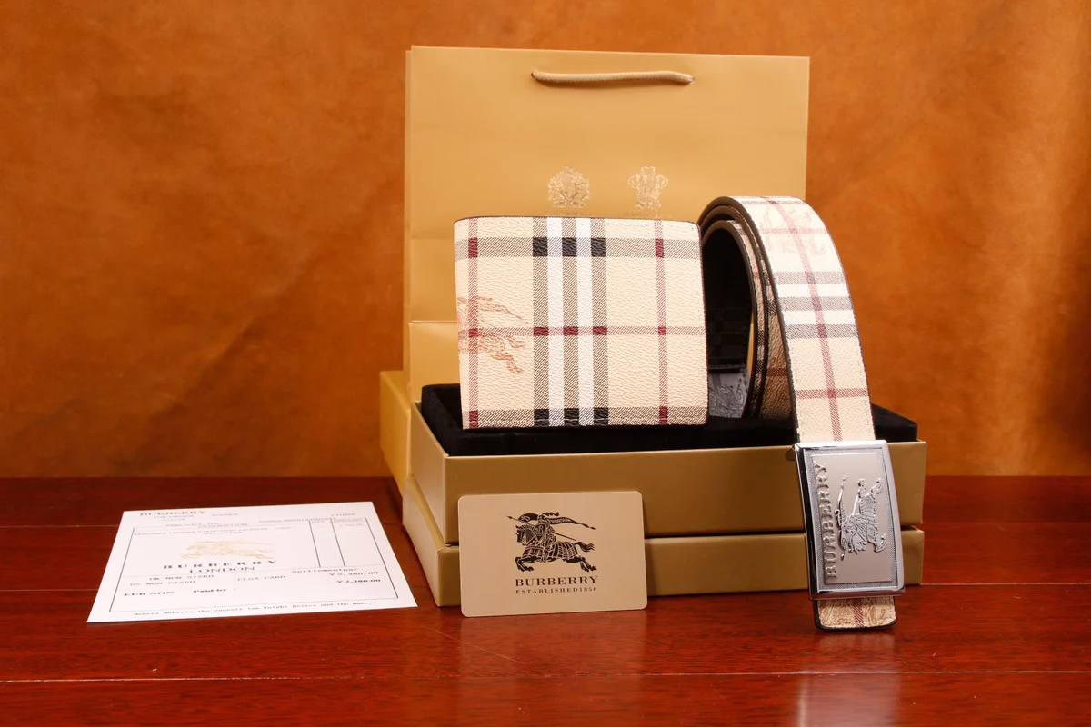 Burberry Belt gift set 7532 · CKS