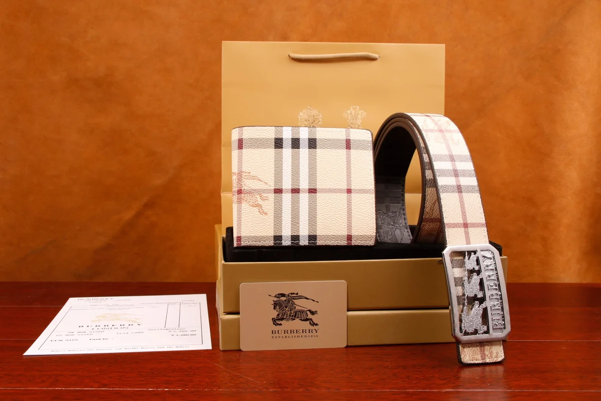Burberry Belt gift set 7332 · CKS