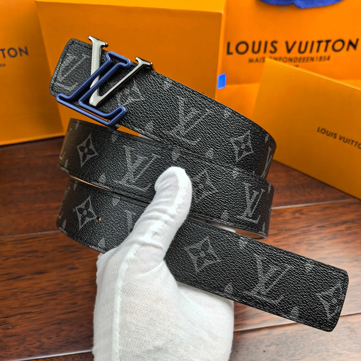 Louis Vuitton Belt 34115 · CKS