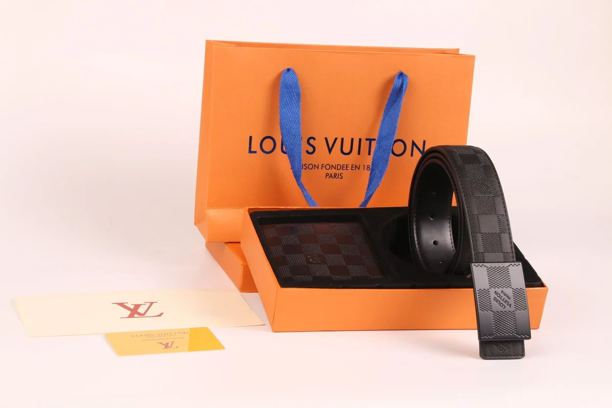 Louis Vuitton Conjunto de cinturón 88D74547 · CKS