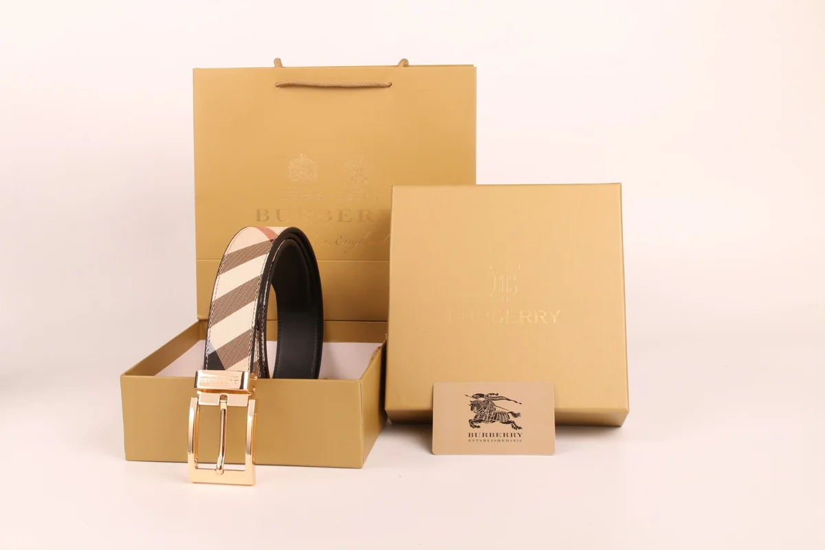 Burberry Cinturón con hebilla de pasador 8E16C315 · CKS