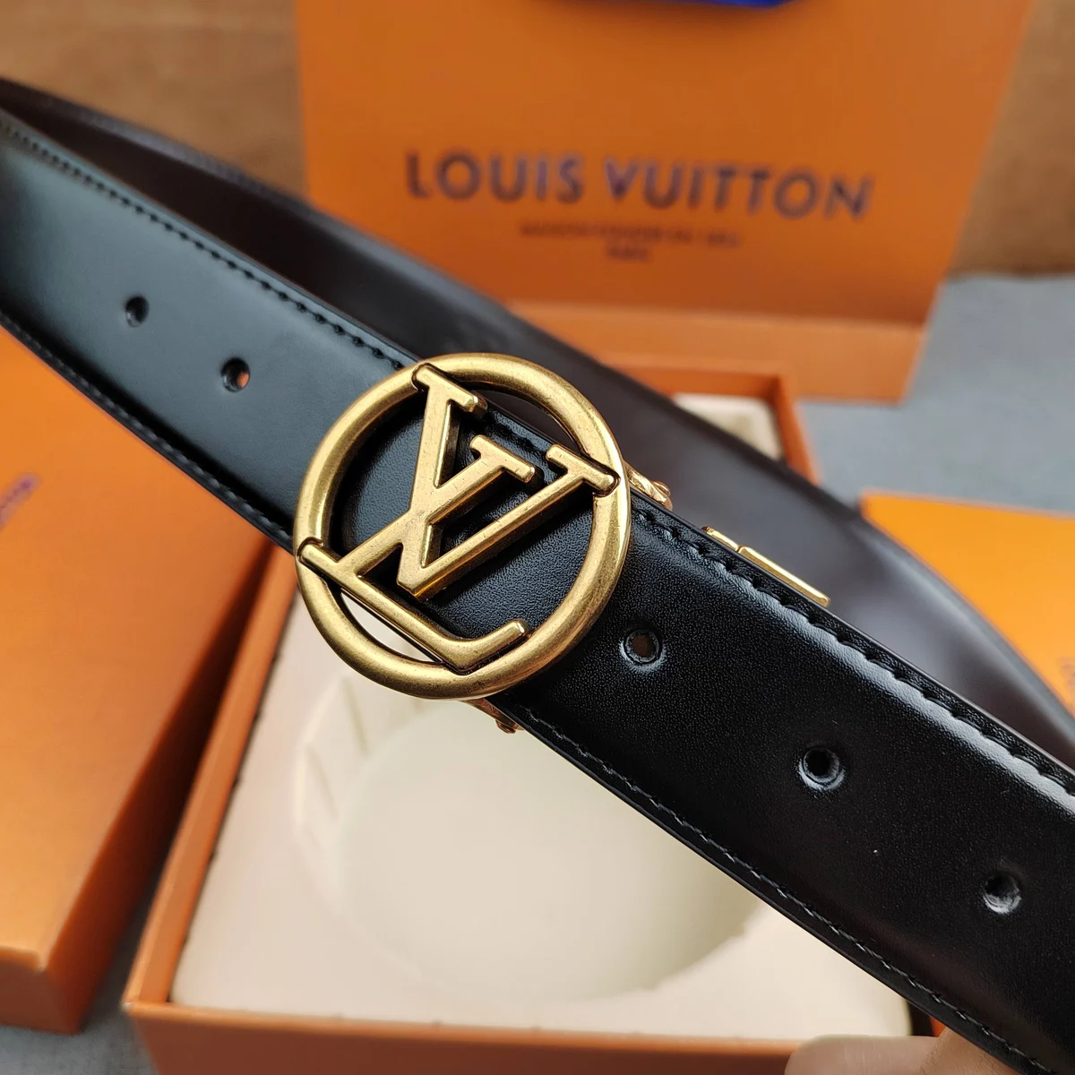 Louis Vuitton Conjunto de cinturón 35717 · CKS