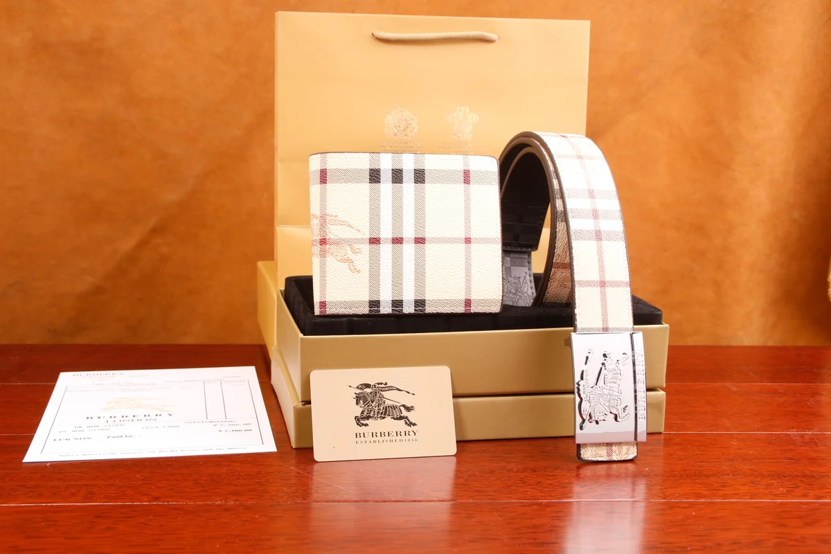 Burberry Conjunto de cinturón 7632 · CKS
