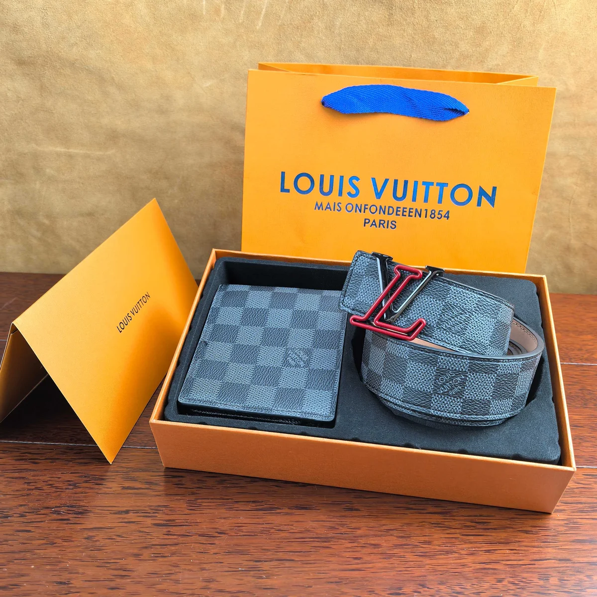 Louis Vuitton Conjunto de cinturón 35135 · CKS