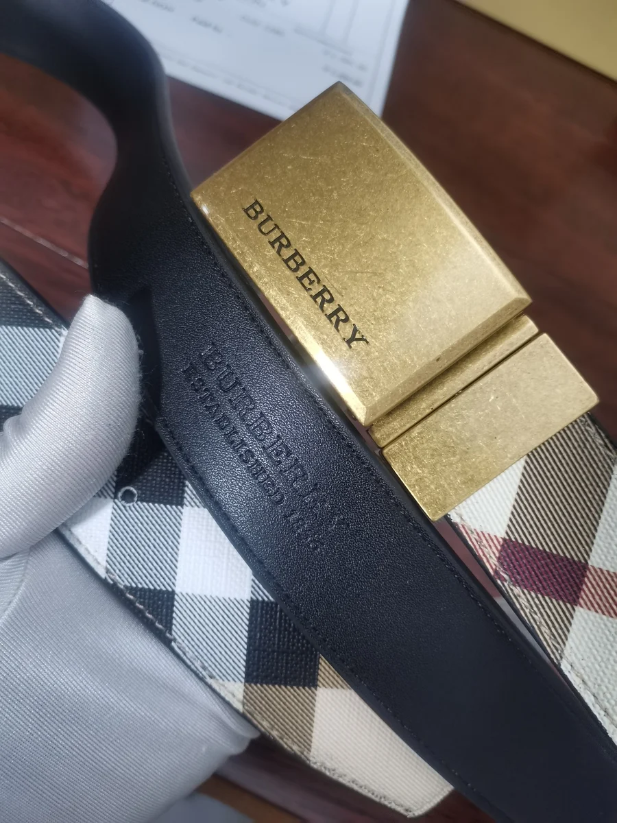 Burberry Conjunto de cinturón F31F7784 · CKS