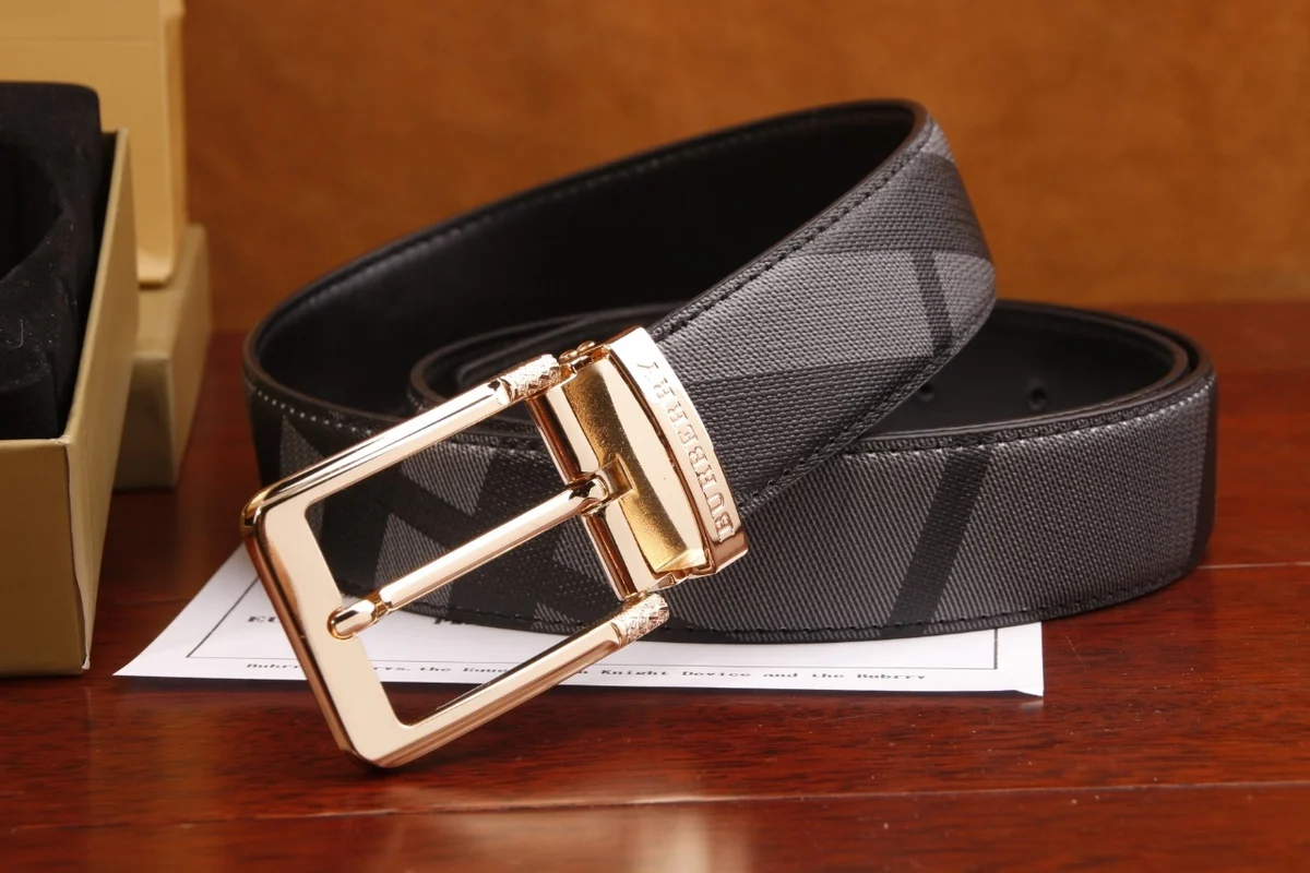Burberry Cinturón 8517 · CKS