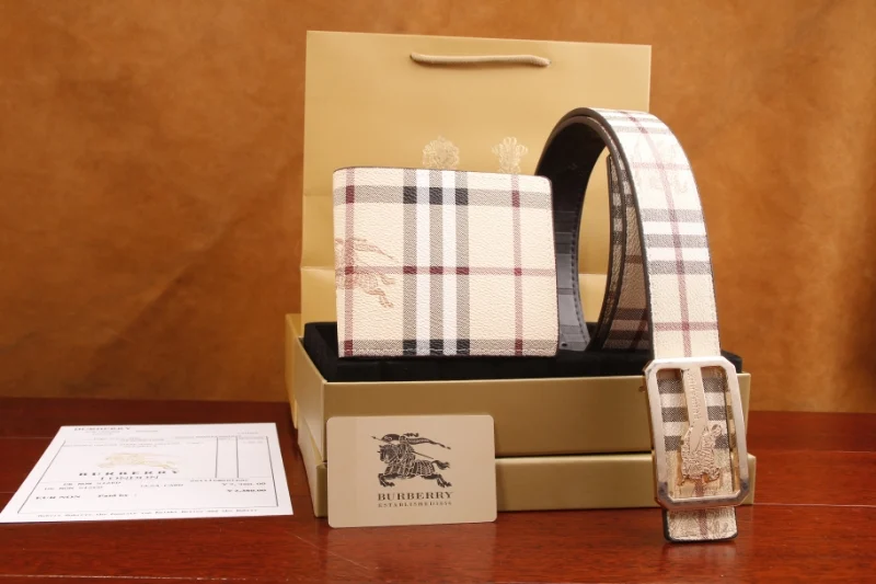 Burberry Belt gift set 6932 · CKS