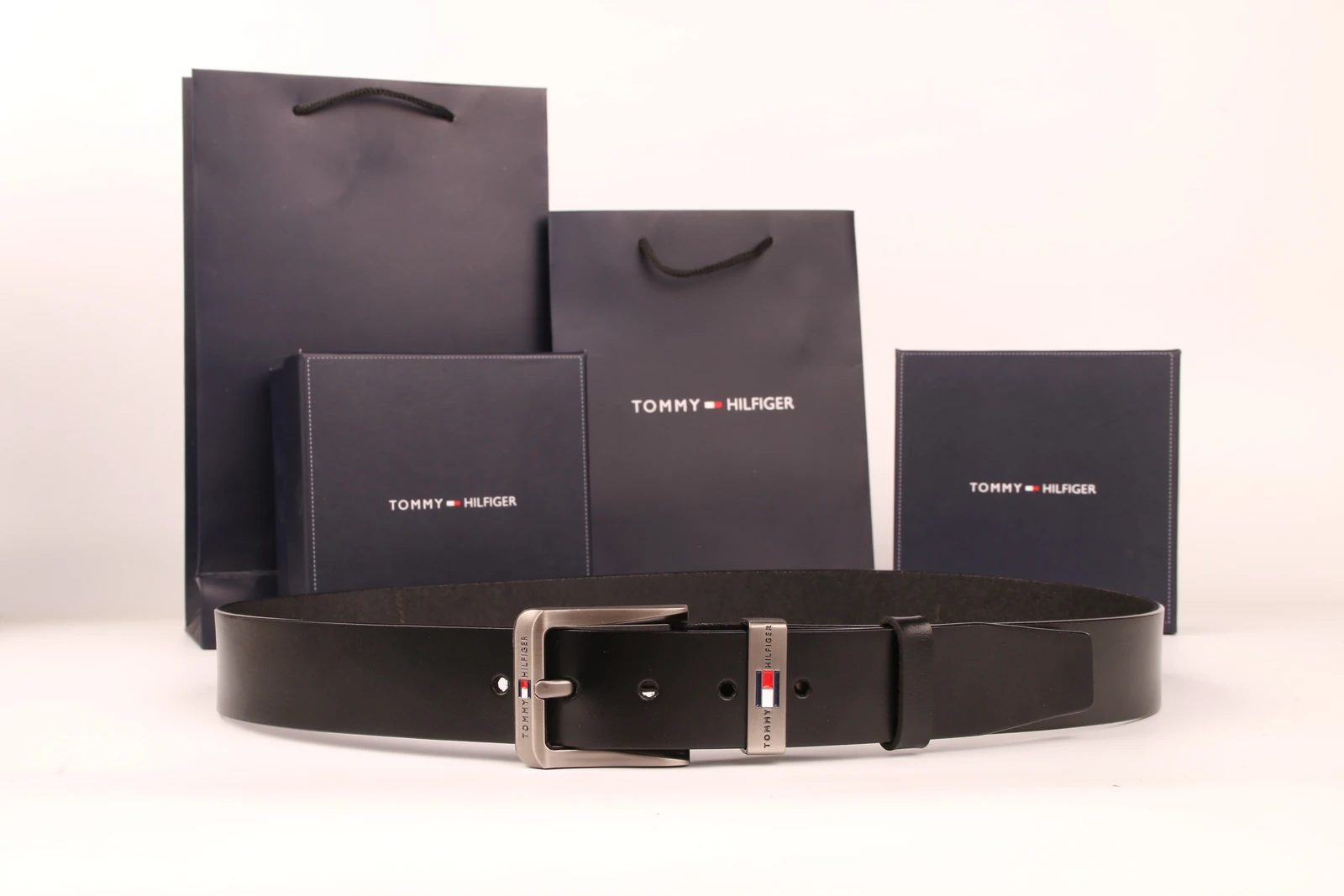 Cinturón Tommy Hilfiger con hebilla de pasador y bandera · CKS