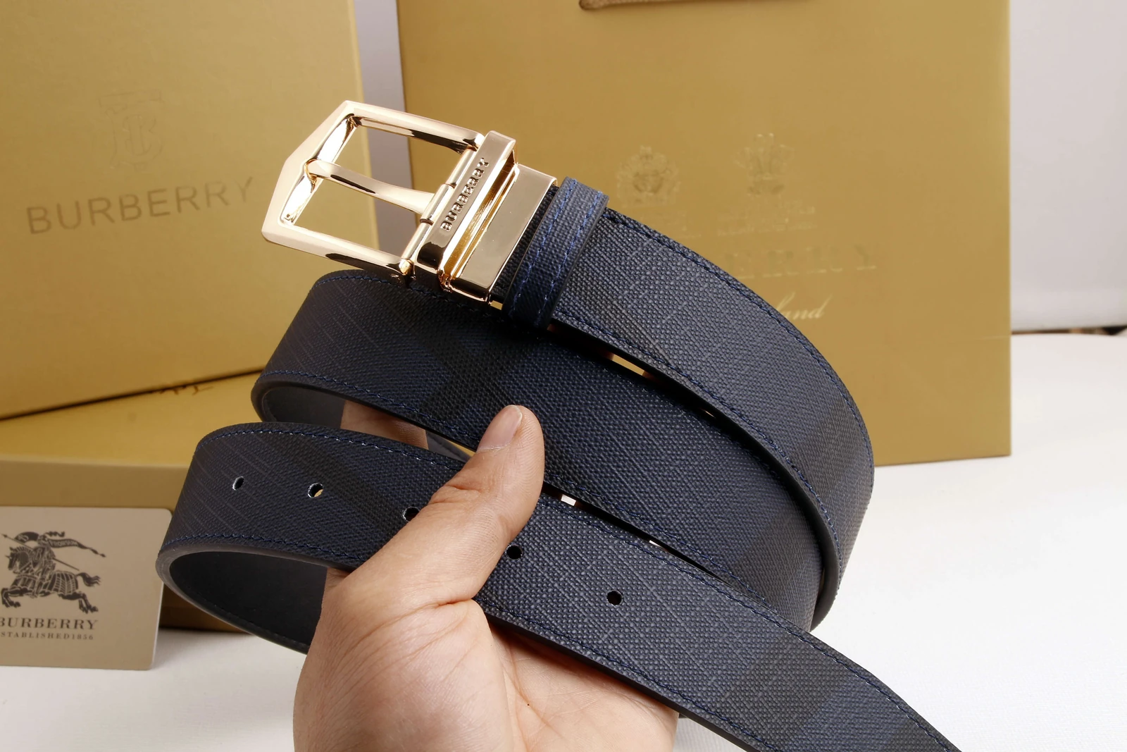 Burberry rectangular pin-buckle belt · CKS