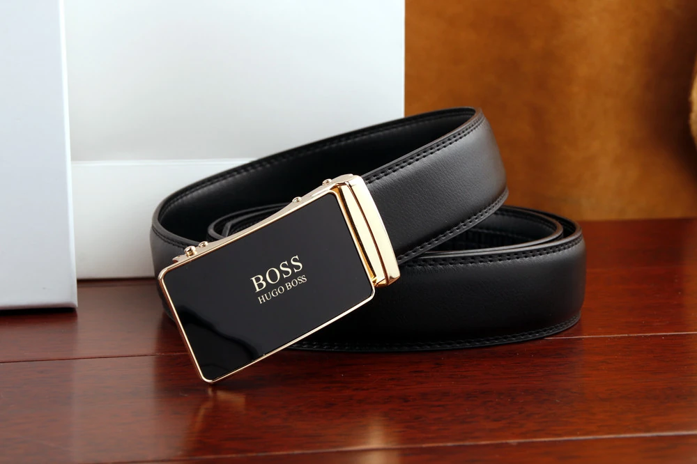 Cinturón Hugo Boss con hebilla de placa · CKS