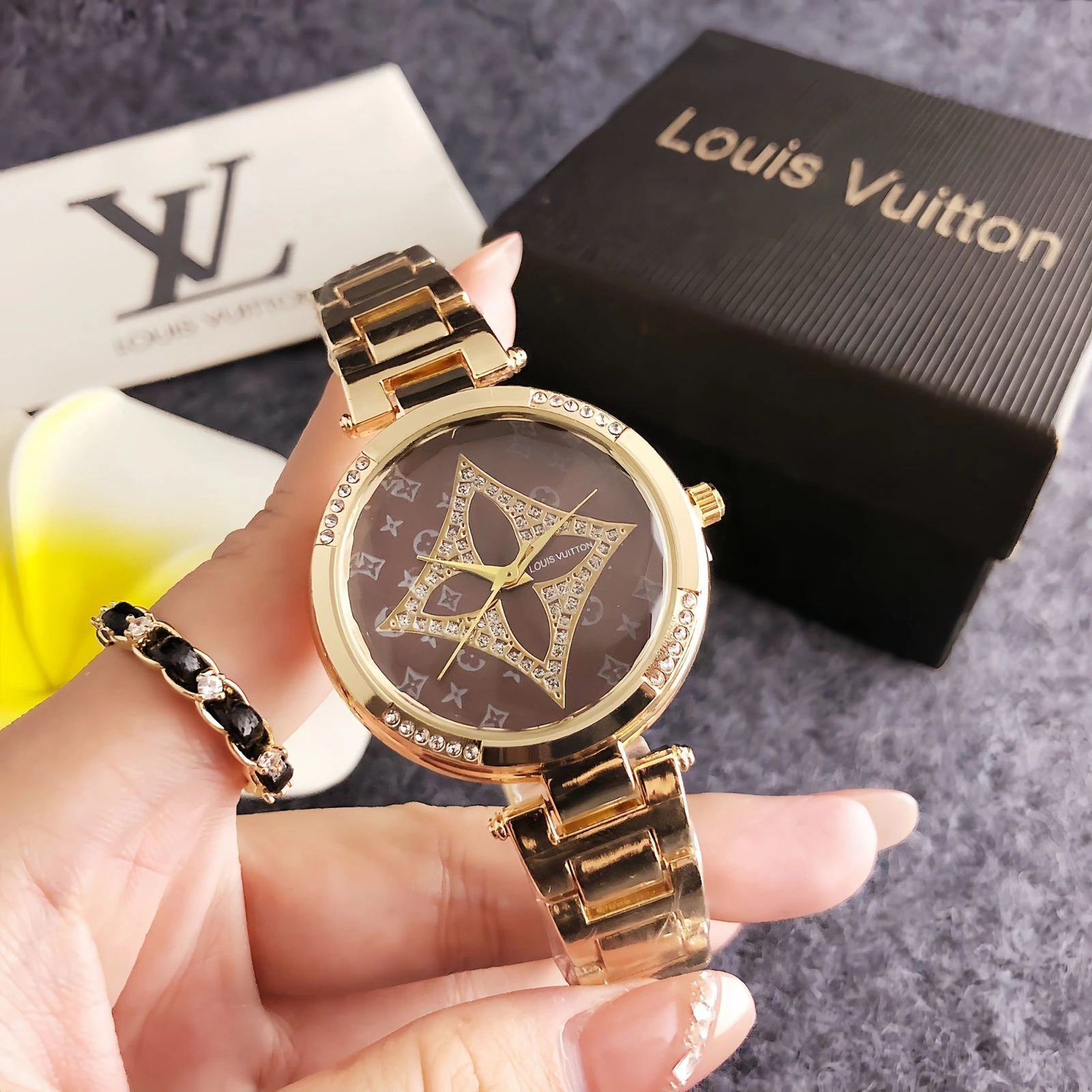 LU9666 watch · FSD