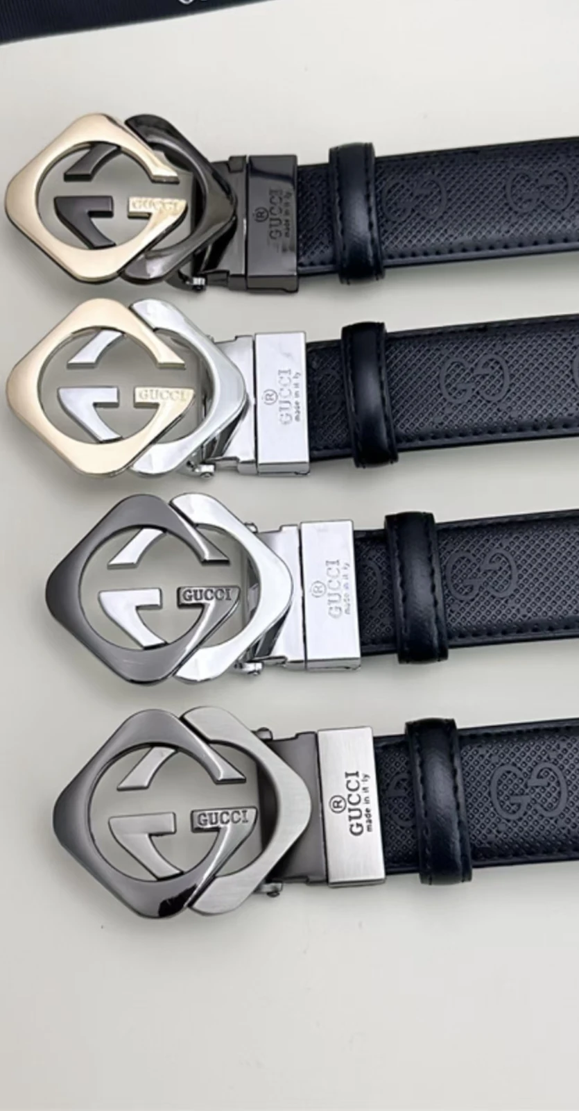 Cinturón Gucci con hebilla G geométrica · QW6