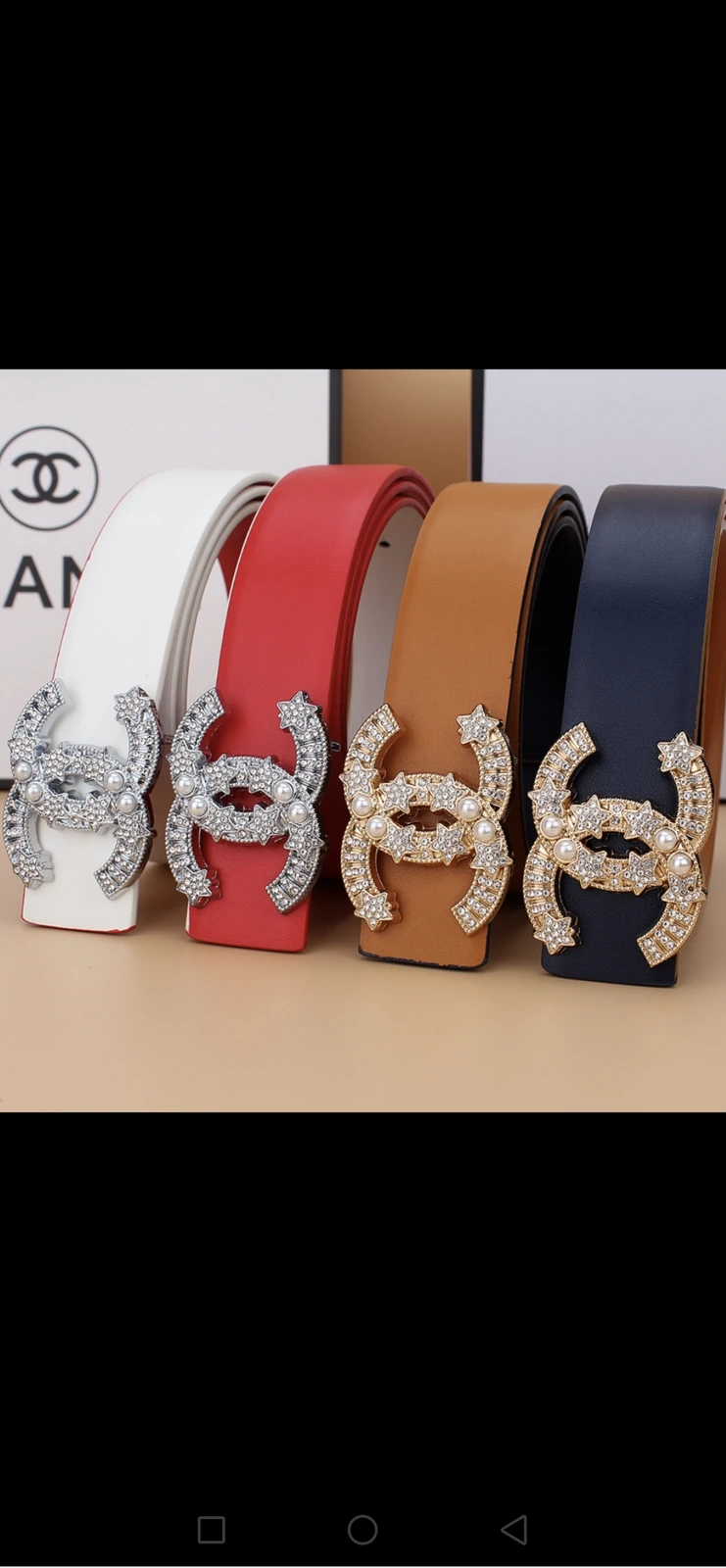 Cinturón Chanel con hebilla CC de estrellas y piedras · QW6