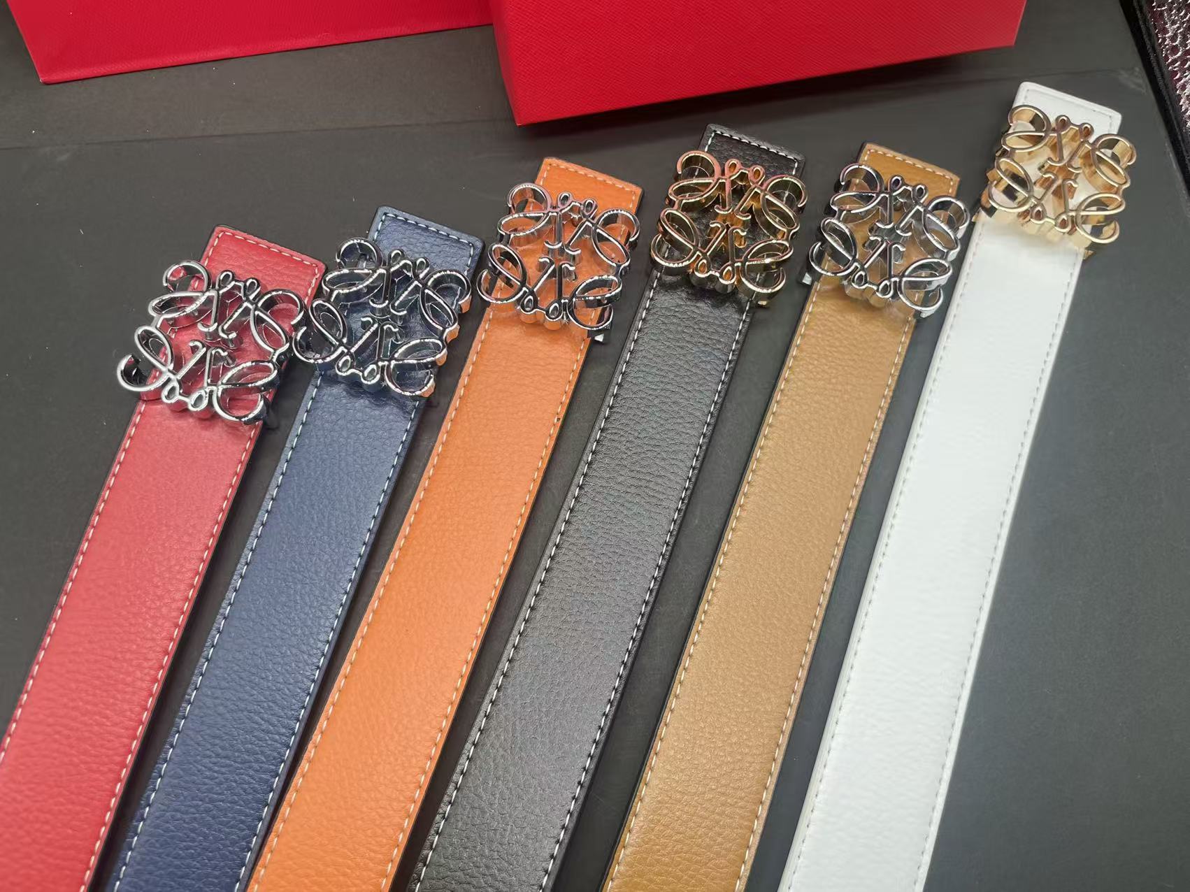 Cinturón Loewe con hebilla Anagrama · QW6