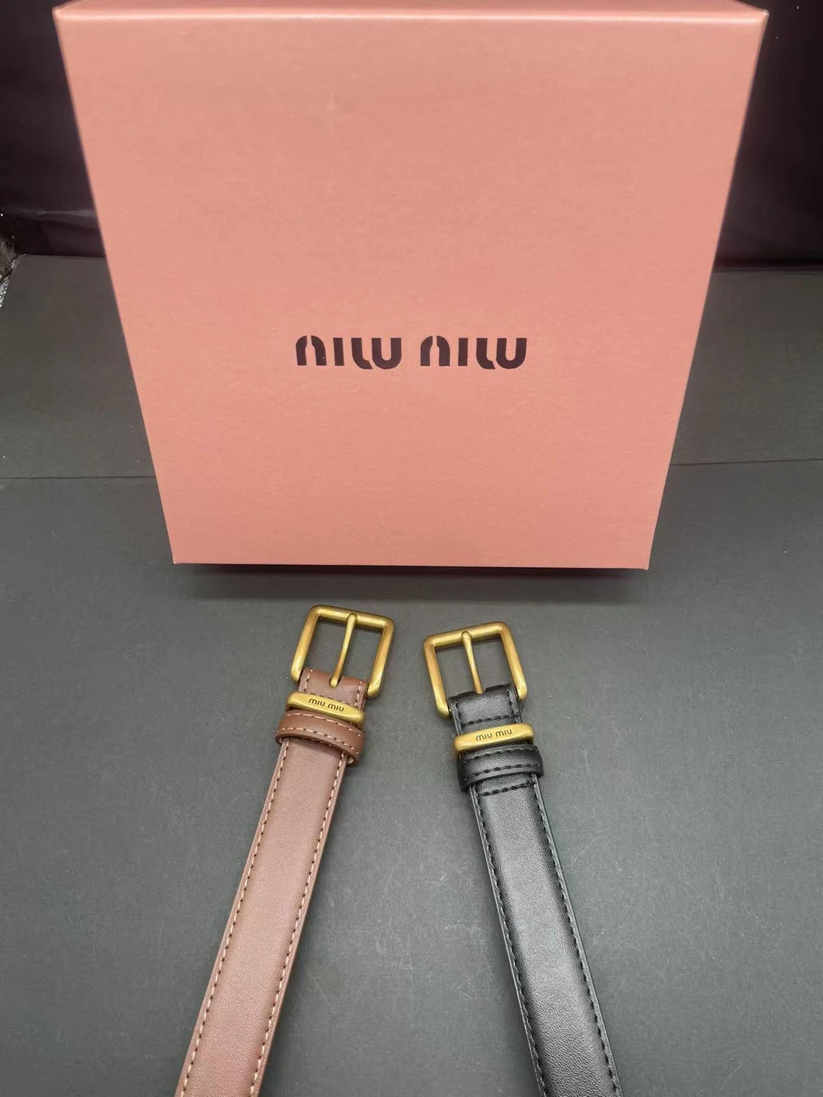 Cinturón Miu Miu con hebilla rectangular · QW6