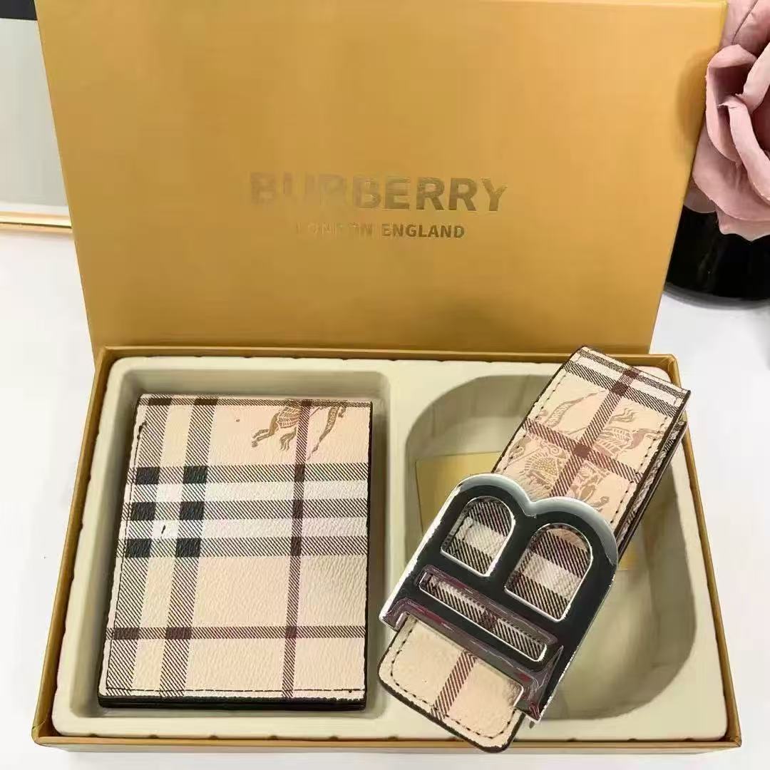 Conjunto de cinturón y cartera Burberry con hebilla TB de líneas gruesas · QW6