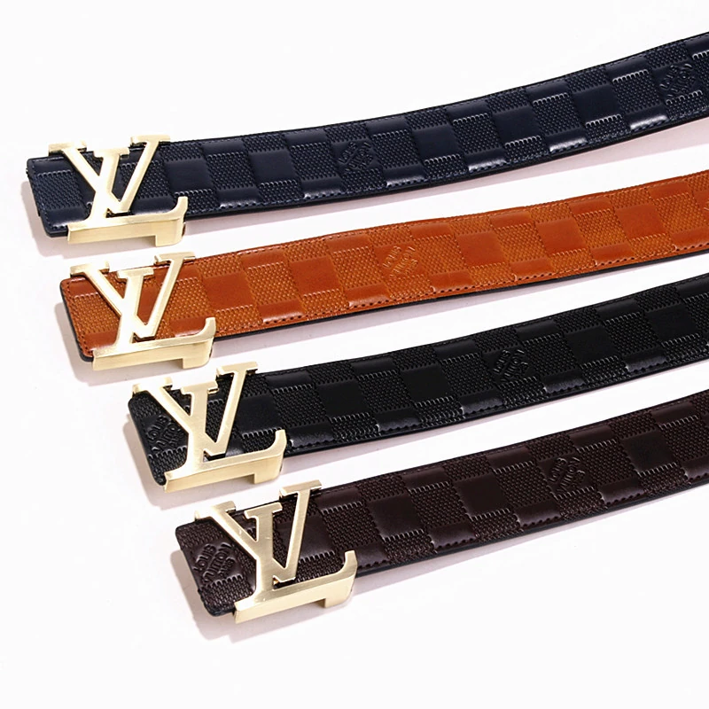 Cinturón Louis Vuitton de cuadros en relieve con hebilla LV · CKS