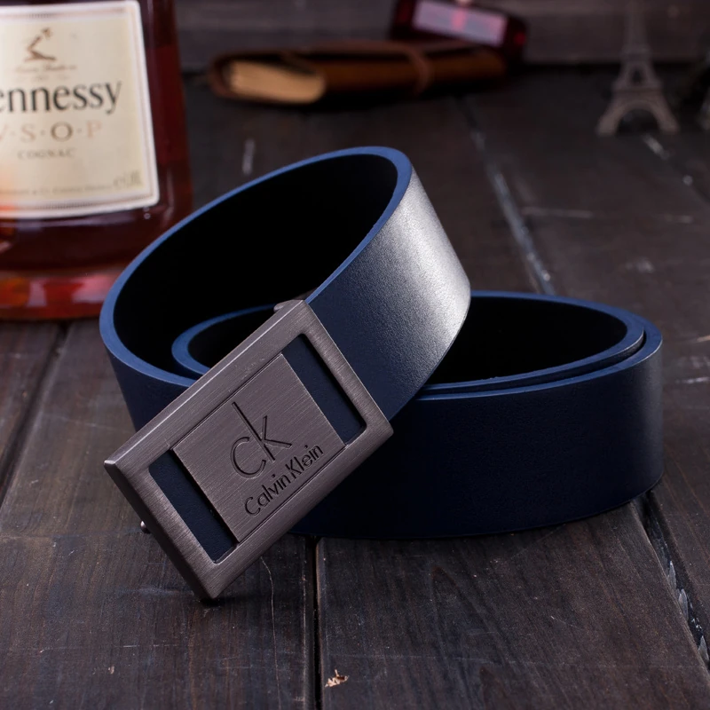 Cinturón Calvin Klein con placa cuadrada enmarcada · CKS
