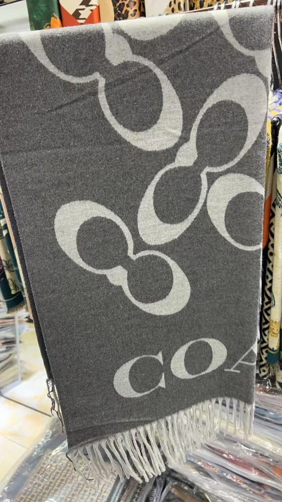 Coach signature C scarf · QW8